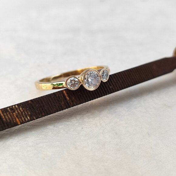 Engagement ring women. 14k solid yellow gold ring with Half a carat Diamonds. - Picture 1 of 10